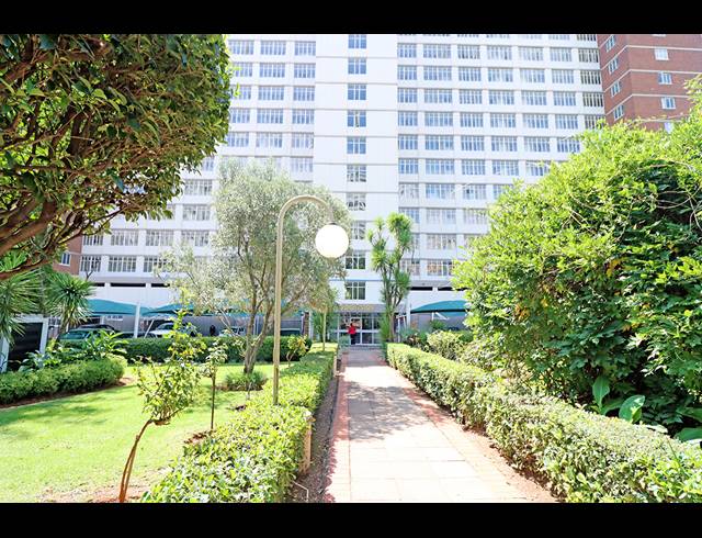 2.5 BEDROOM APARTMENT FOR SALE IN BEDFORD GARDENS